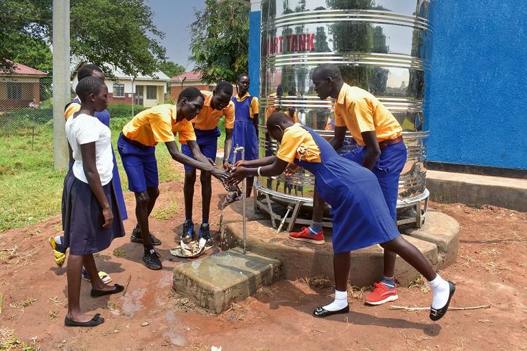 102 مليون مستفيد في 100 دولة عدد المستفيدين في 2022