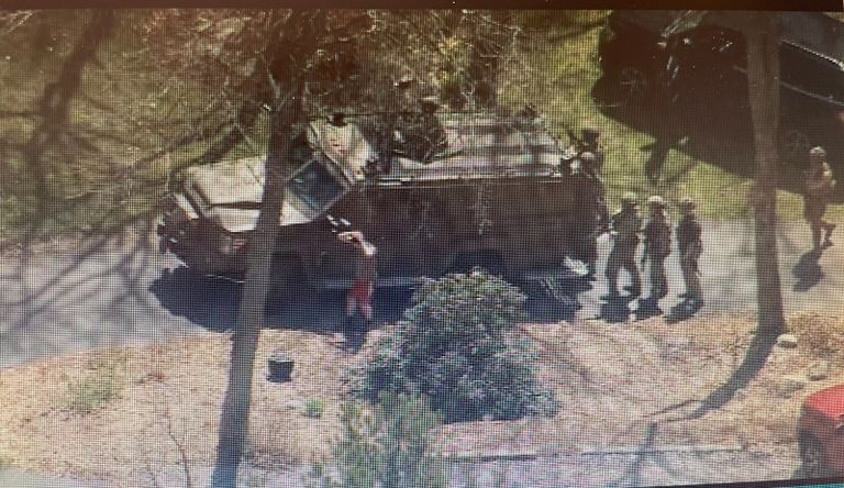 صورة متداولة لعملية اعتقال مسرب الوثائق