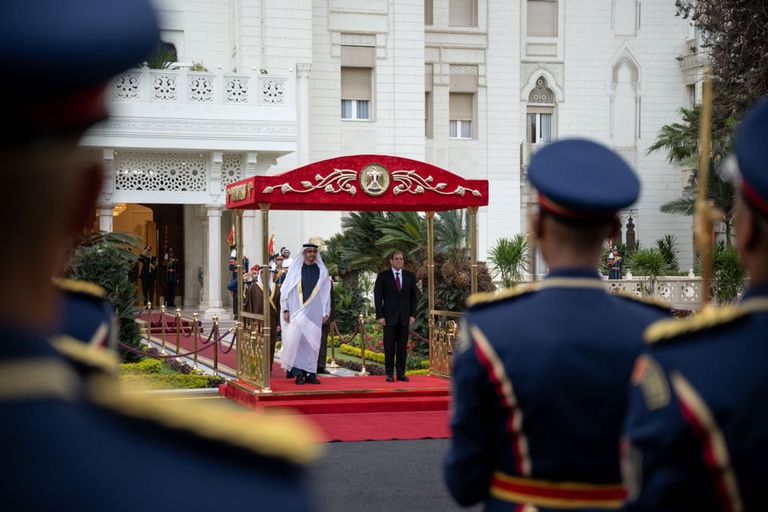 جانب من لقاء الشيخ محمد بن زايد آل نهيان وعبدالفتاح السيسي