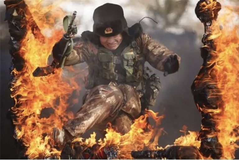 تدريبات عسكرية غريبة حول العالم