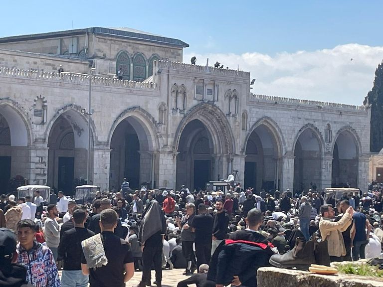 صلاة الجمعة بالمسجد الأقصى