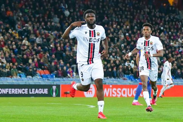 تيريم موفي فيكتور أوسيمين مهاجم نابولي