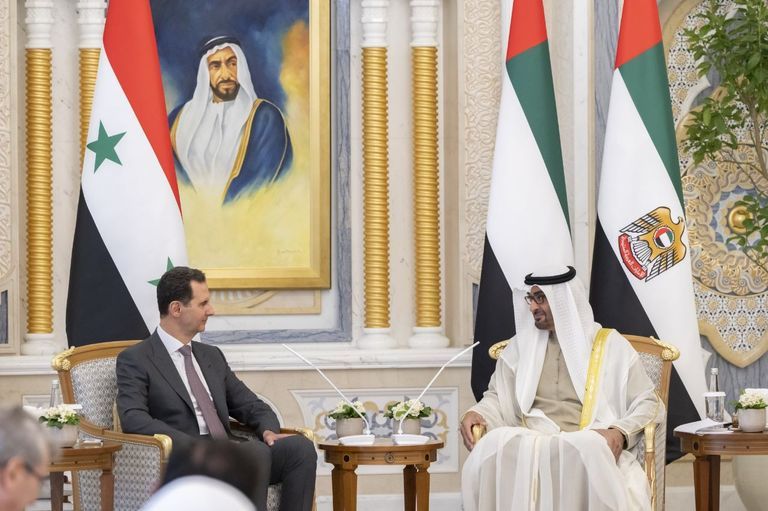 الرئيس السوري بشار الأسد مع وزير الخارجية الأردني في لقاء سابق