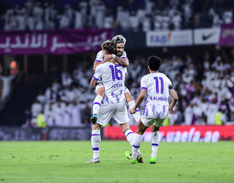 من مباراة العين والنصر فريق العين الإماراتي