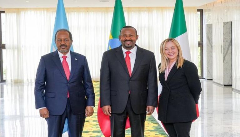 الرئيس الصومالي ورئيس وزراء إثيوبيا ورئيسة الوزراء الإيطالية