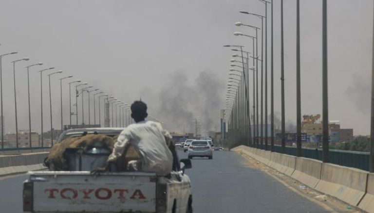 دخان الصراع يتصاعد من كل حدب وصوب بالسودان