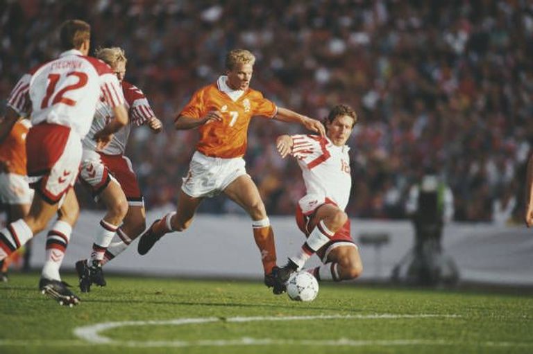 دينيس بيركامب دينيس بيركامب ضد إيطاليا في يورو 2000