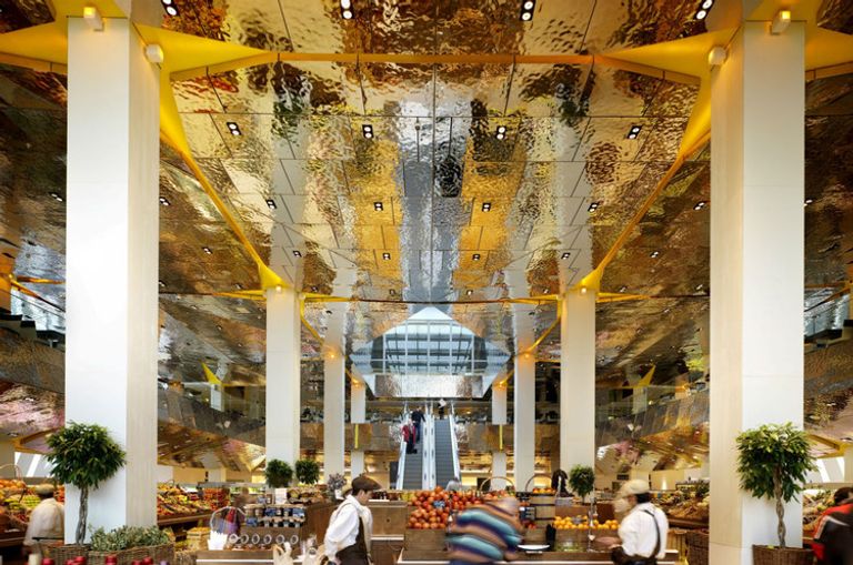 سوق "Tsvetnoy" المركزي أحد أفضل مراكز التسوق في موسكو أفضل مراكز التسوق في موسكو