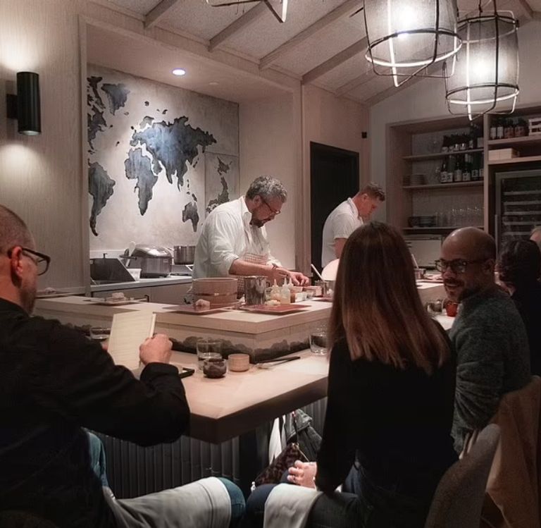 مطعم No Relation مطعم No Relation