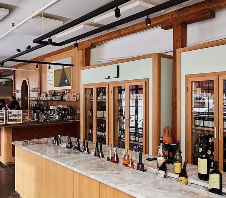 مطعم Gia مطعم No Relation