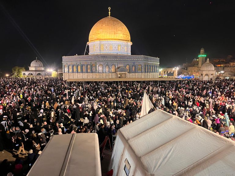 المسجد الأقصى الليلة