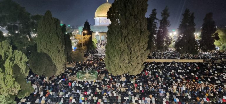 المسجد الأقصى الليلة