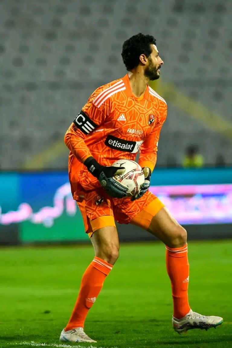 محمد الشناوي حارس مرمى الأهلي المصري