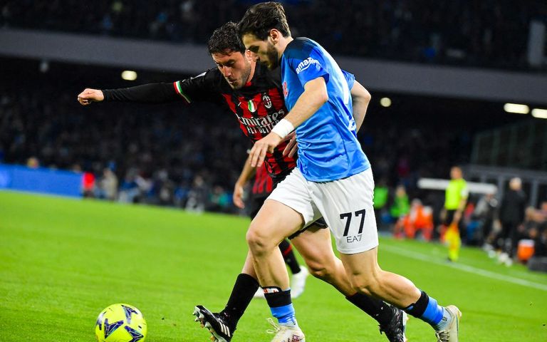 ميلان ونابولي في دوري أبطال أوروبا