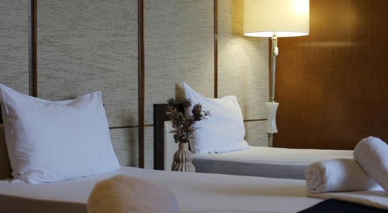 فندق المطار غارني أحد أفضل الفنادق في بلغراد السياحة في بلغراد