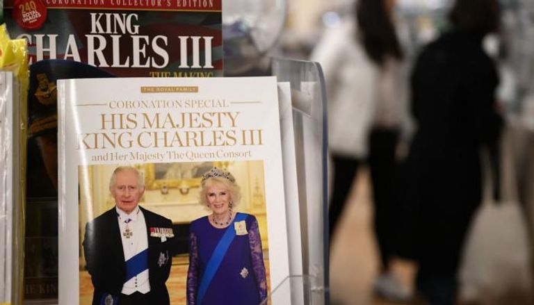 تشارلز الثالث وكاميليا على غلاف مجلة قبل التتويج
