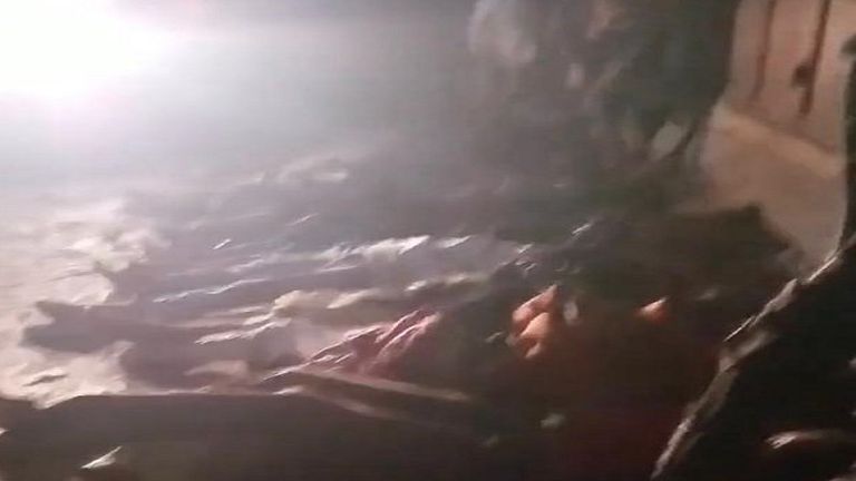 حشود من اليمنيين في انتظار الزكاة قبل وقوع المجزرة