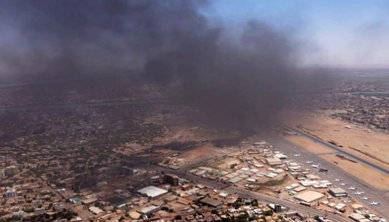 جانب من آثار الاشتباكات في السودان