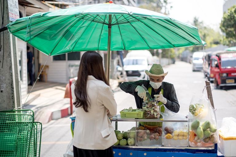 عاملة نظافة في بانكوك