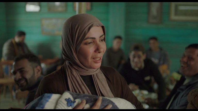 مشهد من مسلسل تحت الوصاية