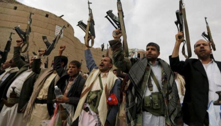عناصر من مليشيات الحوثي الإرهابية - أرشيفية