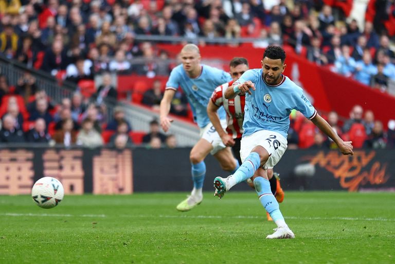 رياض محرز من من مباراة مانشستر سيتي وشيفيلد