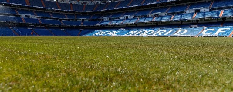 أرضية ملعب سانتياغو برنابيو ريال مدريد ضد برشلونة