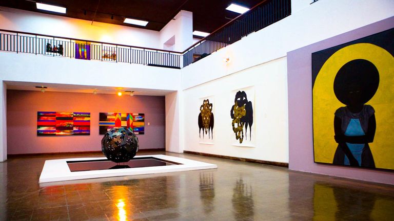 معرض جامايكا الوطني أحد أماكن السياحة في كينغستون السياحة في كينغستون… 5 روائع جامايكية بمنطقة البحر الكاريبي