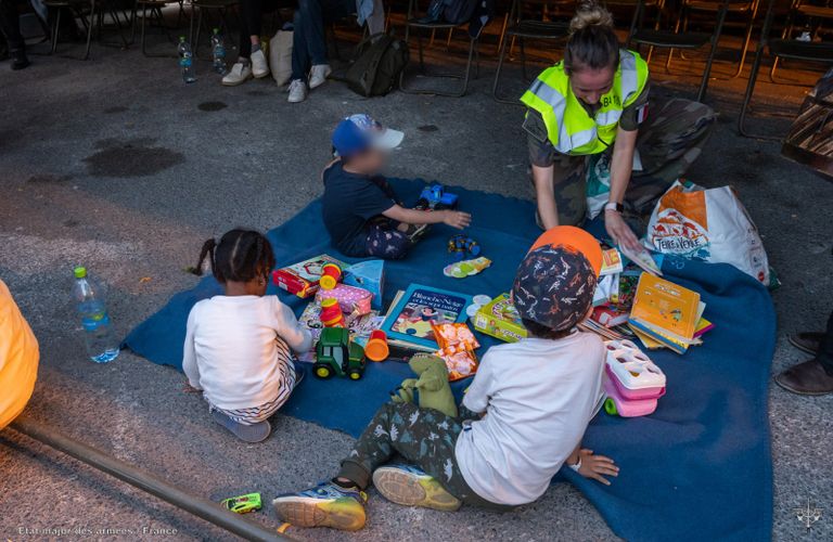 رحلات الإجلاء مستمرة بالسودان