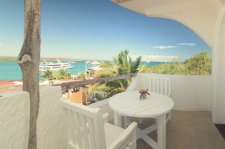 منتجع أنجيرماير ووترفرونت إن أحد أفضل المنتجعات في جزر غالاباغوس أفضل المنتجعات في جزر غالاباغوس لعشاق المغامرات والاستجمام