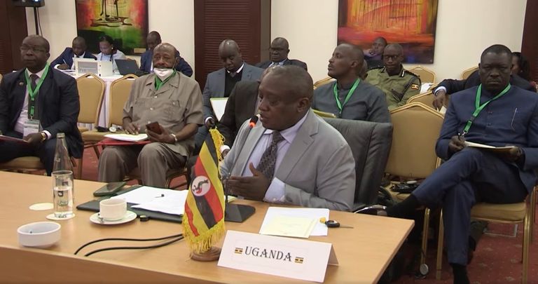 جانب من الاجتماع في أوغندا المشاركون في اجتماع كمبالا