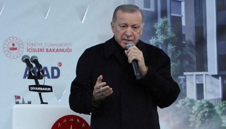 ملصق دعائي لحملة أردوغان في شوارع تركيا