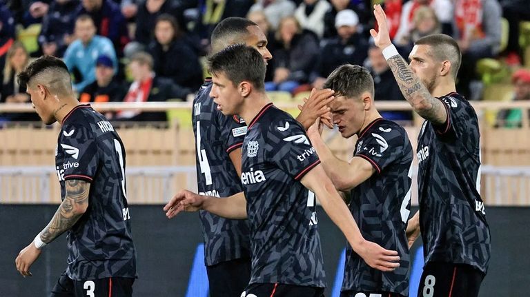 باير ليفركوزن ميلان وإنتر ميلان