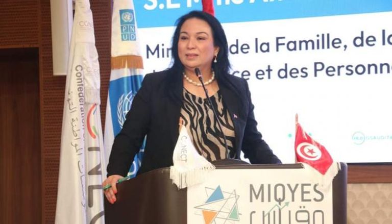 وزيرة المرأة التونسية آمال الحاج موسى