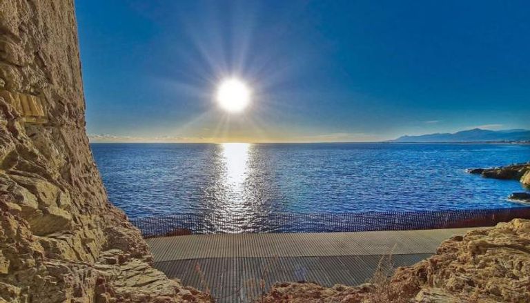 طريق الكورنيش الجديد بمدينة باستيا الفرنسية