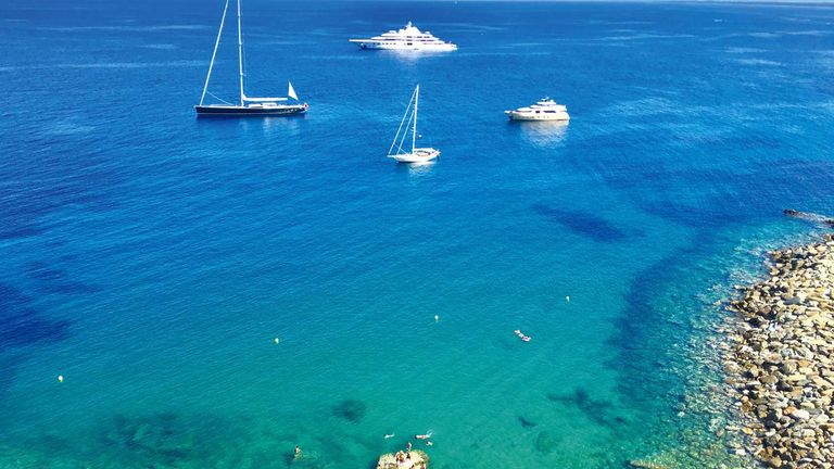 طريق الكورنيش الجديد بمدينة باستيا الفرنسية