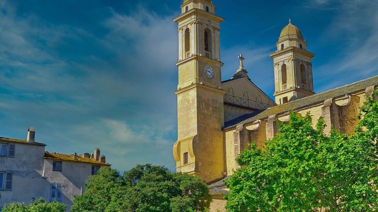 طريق الكورنيش الجديد بمدينة باستيا الفرنسية