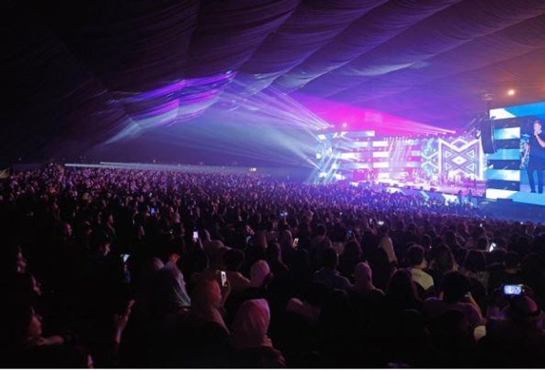 عمرو دياب من حفله في جدة