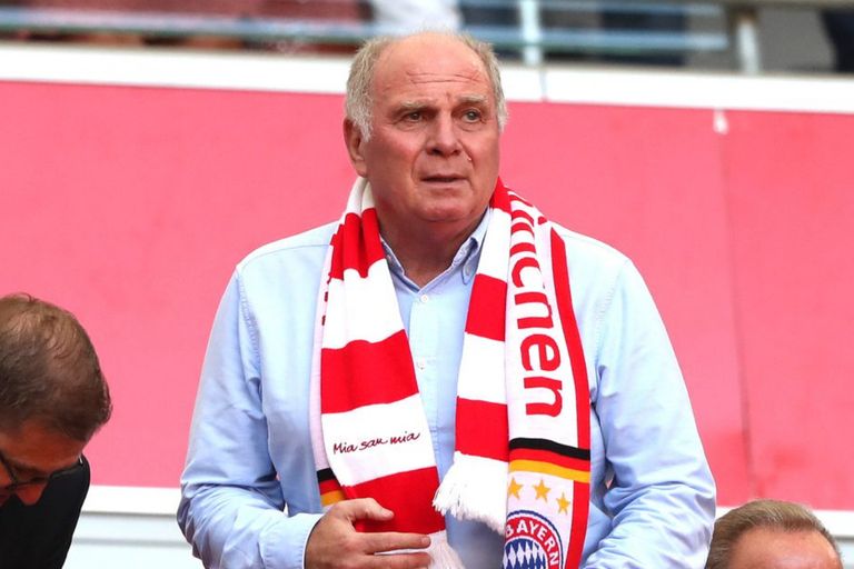 أولي هونيس رئيس بايرن ميونخ الشرفي