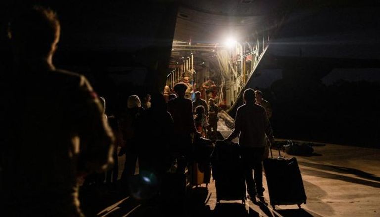 عملية إجلاء بريطانية من السودان - رويترز