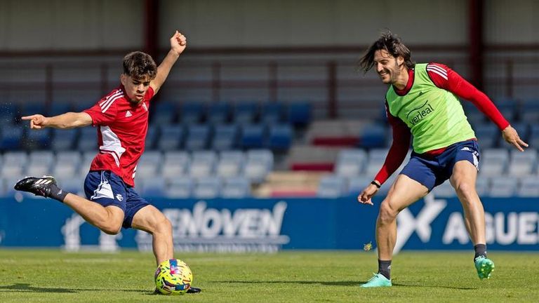 عبدالصمد الزلزولي لاعب برشلونة المعار إلى أوساسونا