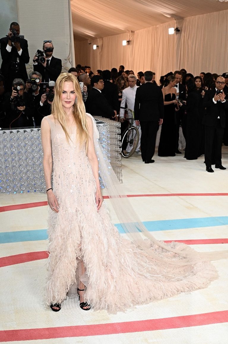 إطلالات نجمات من حفل ميت غالا 2023