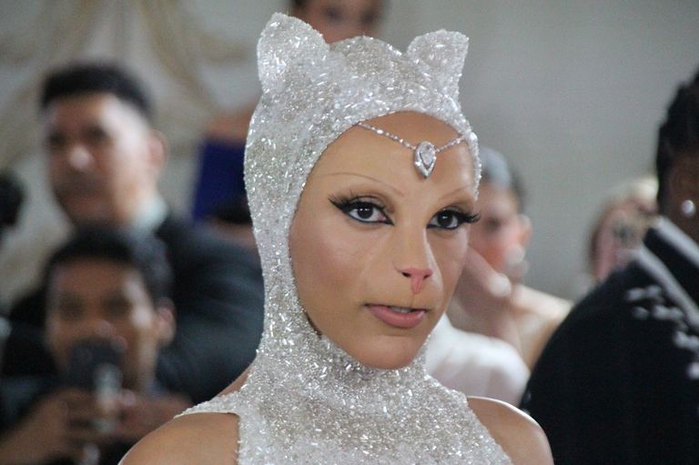 إطلالات نجمات من حفل ميت غالا 2023