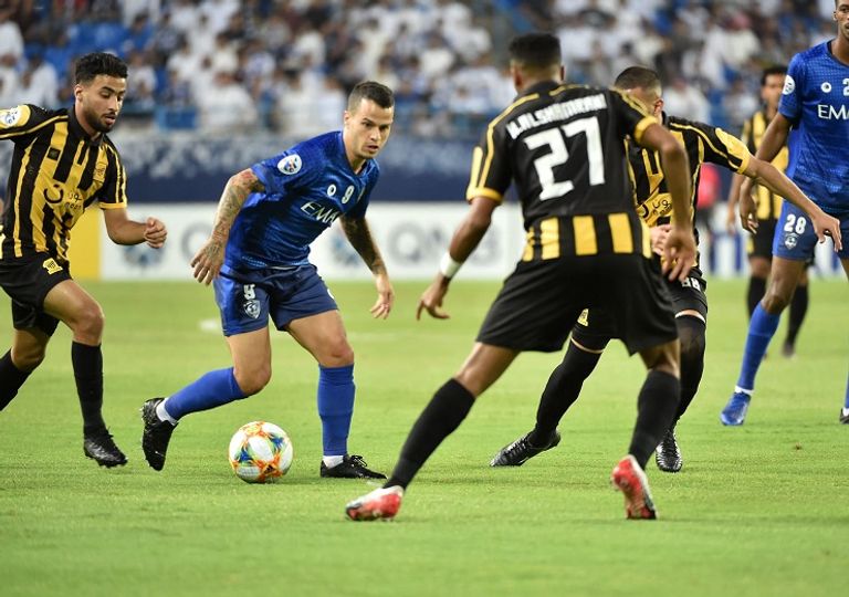 الاتحاد والهلال الهلال ضد أوراوا ريد دياموندز