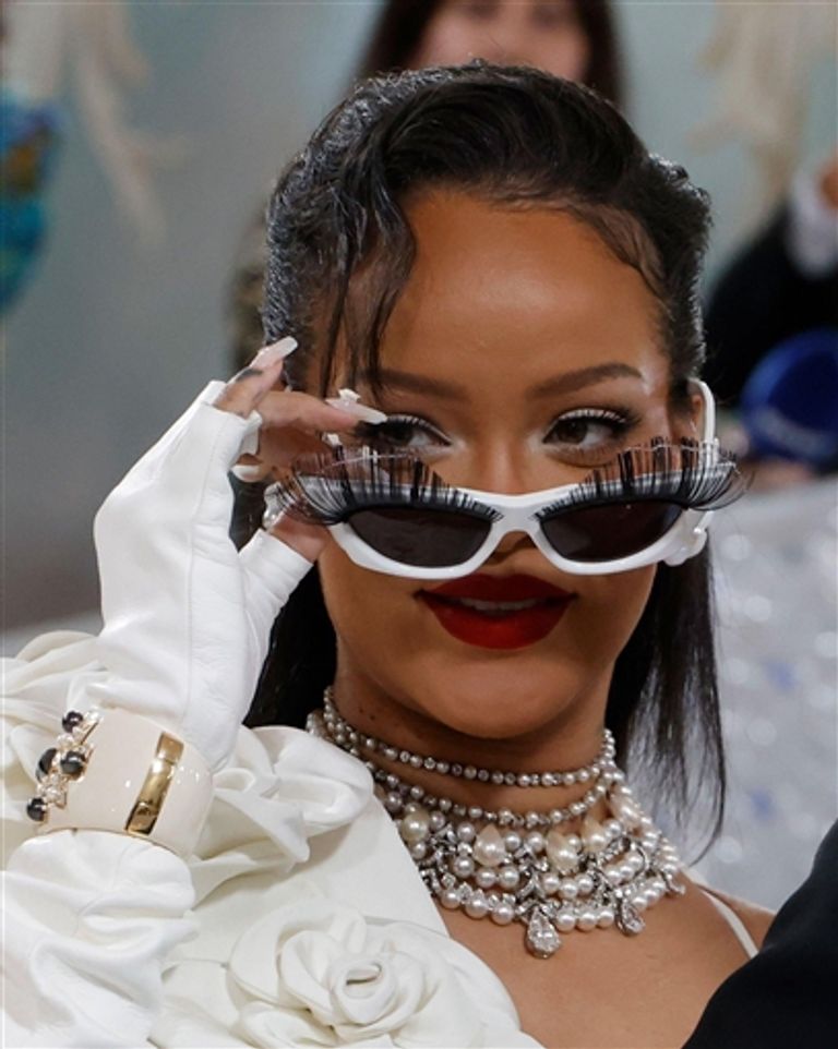 ريانا في حفل ميت غالا 2023