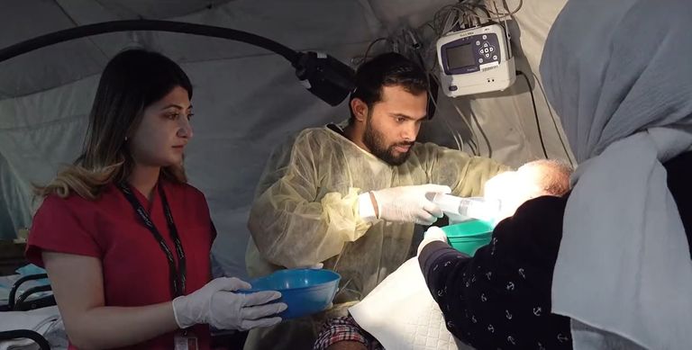 جانب من تسليم شهادات التقدير