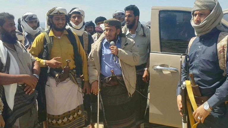 أحمد الدماني بعد تحرره من سجون الحوثي