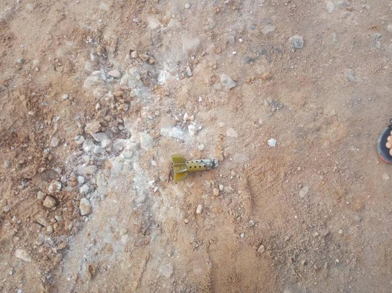 جانب من استهداف مليشيات الحوثي لطريق تعز