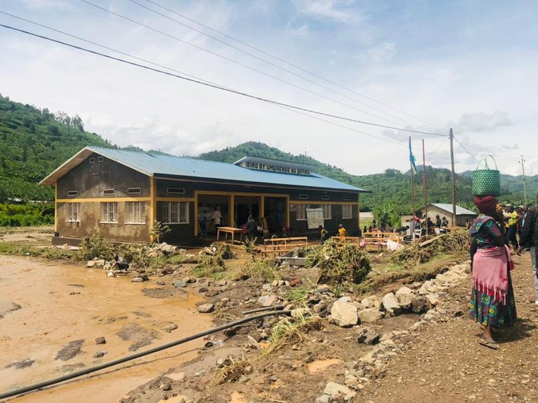 جانب من الفيضانات