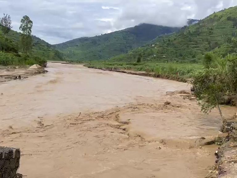 جانب من الفيضانات